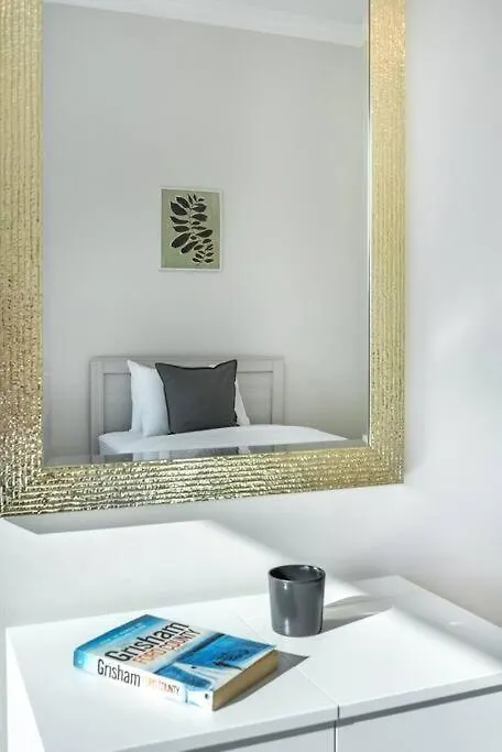 First Class 1Br Stylish With Burj Khalifa View 두바이 아파트